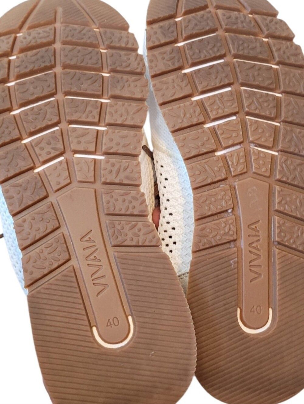 Vivaia White Beige Buff Allday Unisex Slip-On Mesh Sneakers Size US W9/M7.5 - Picture 3 of 7